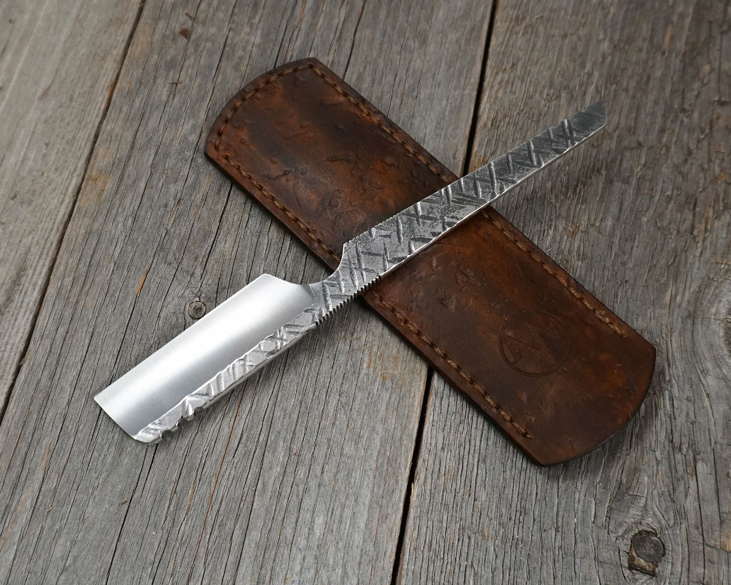 Rasiermesser Kamisori geschmiedet mit franz. Kopf u. Filework